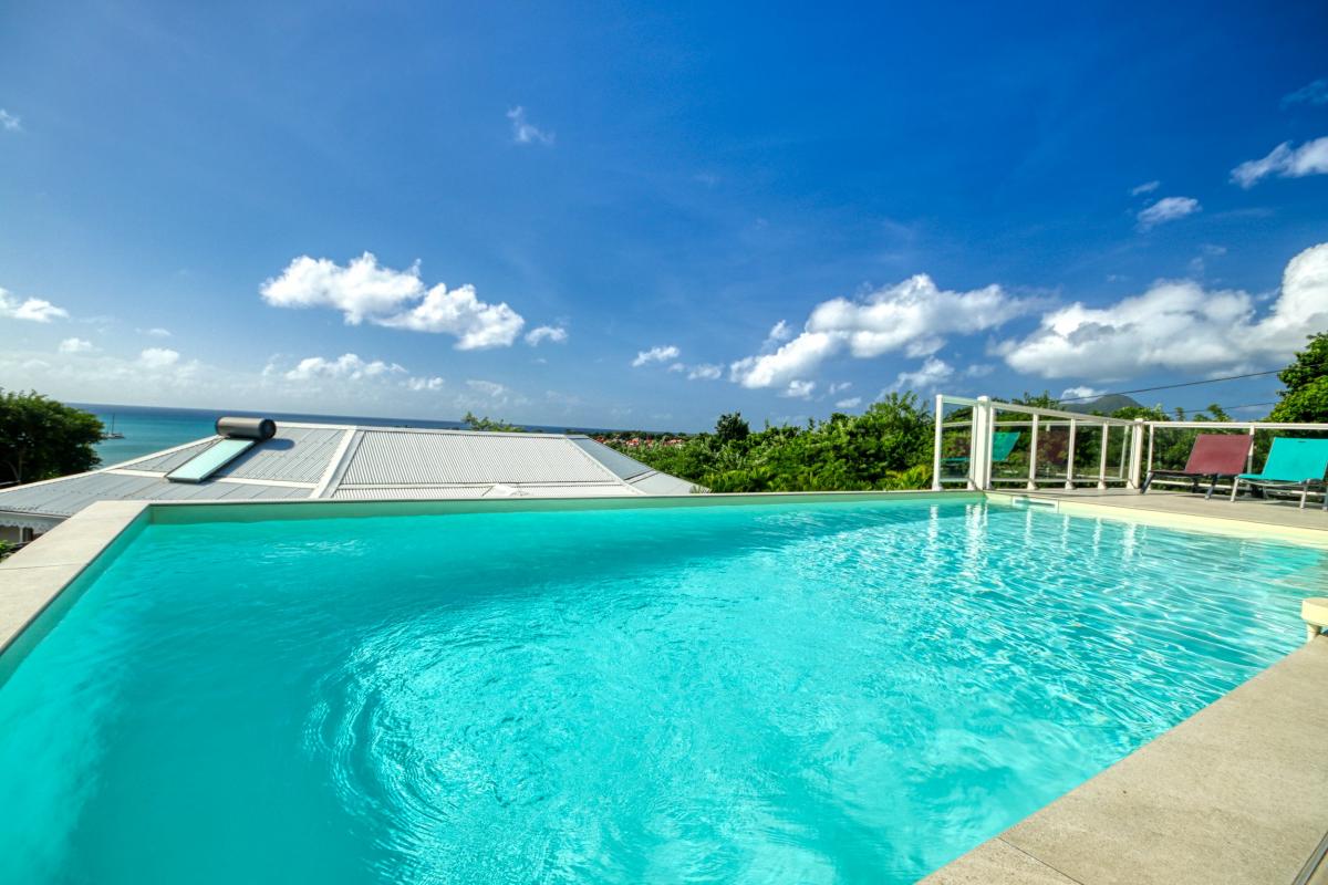 location maison martinique - piscine vue mer